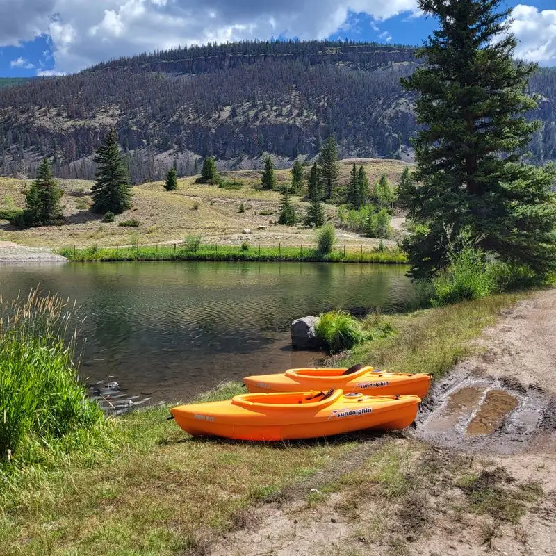 Exploring Lake San Cristobal by Kayak