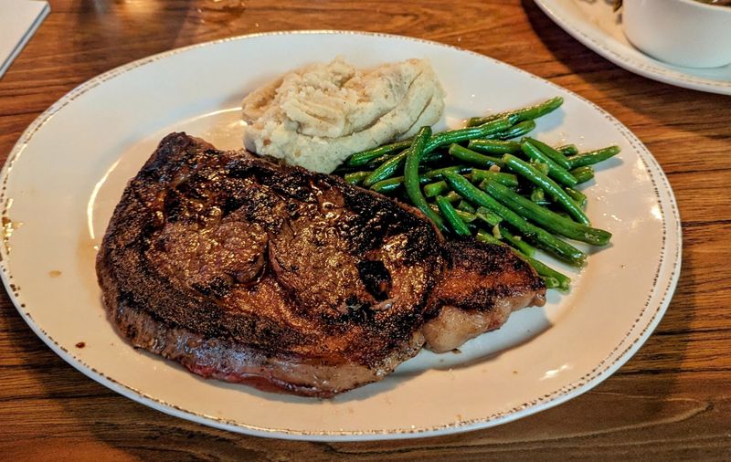 Seasonal Farm-to-Table Menus