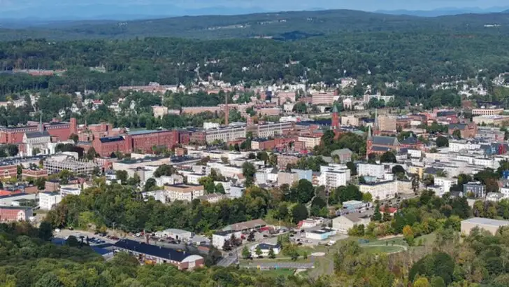 Historic Textile Mill Towns in New England That Have Reinvented Themselves