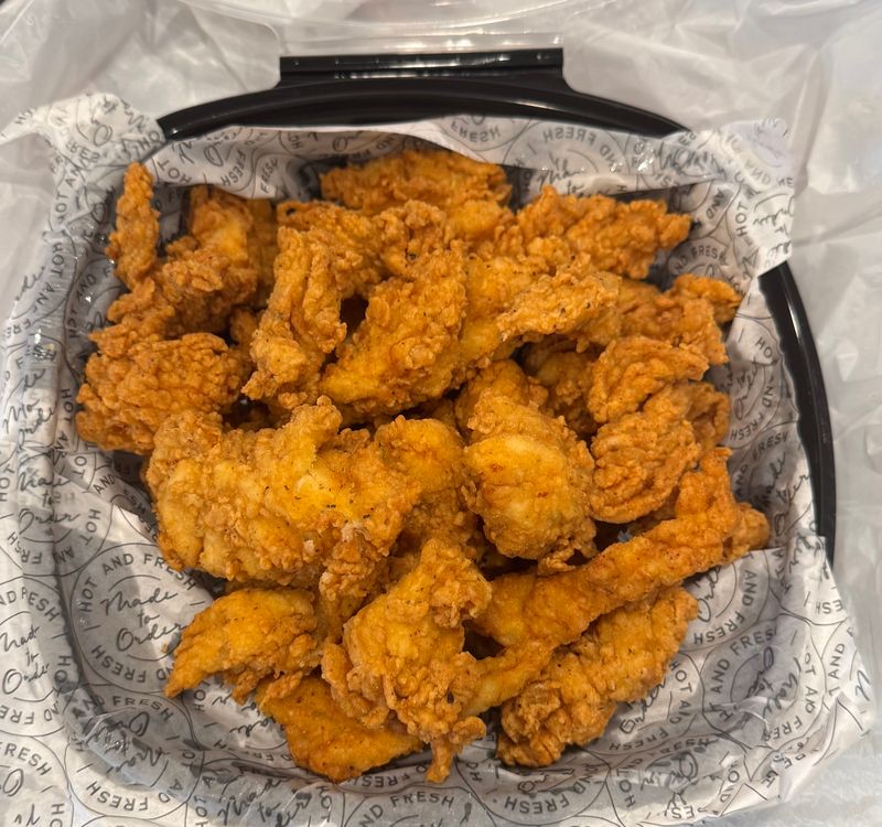 Suthern Cluck Chicken & Waffle &mdash; Georgia