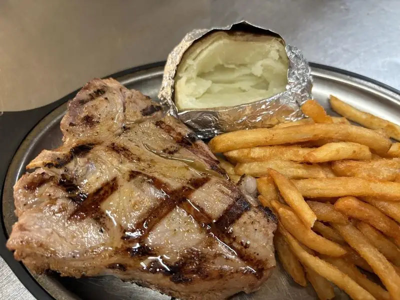 Steaks, prime rib, and supper club comforts