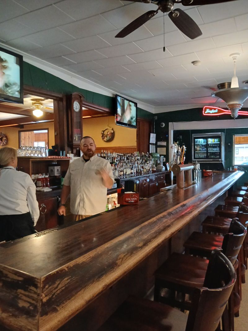 Cozy, Family-Friendly Atmosphere