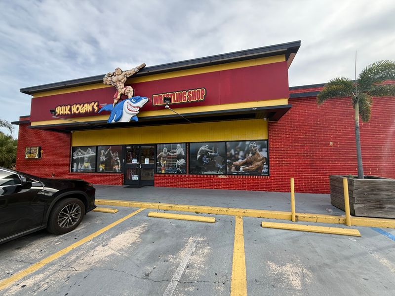 Planning Your Visit on I Drive: Parking, Timing, and Nearby Stops