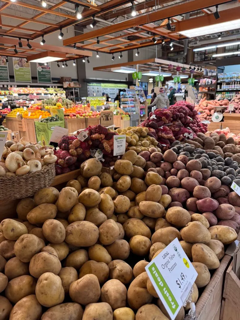 Groceries, markets, and local food deals