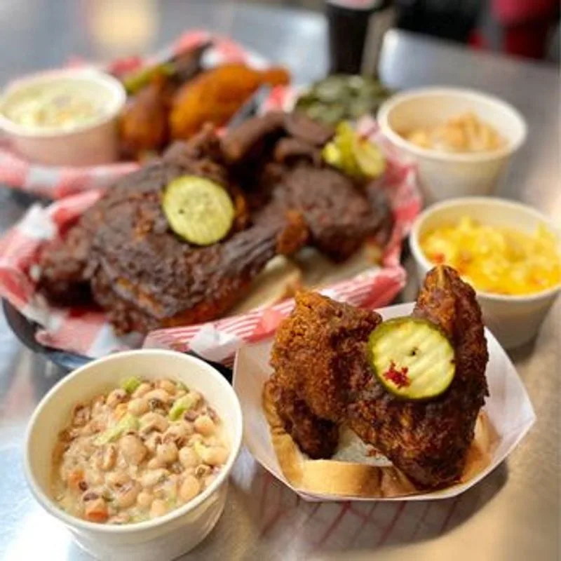 The classic hot chicken plate