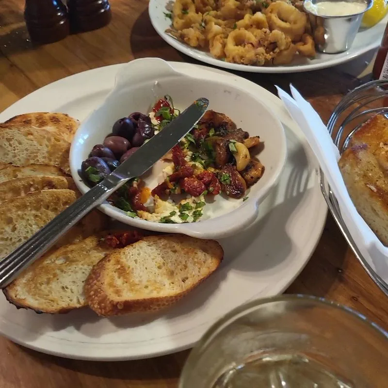 Starter Strategy: Garlic Bread, Calamari, and Oysters
