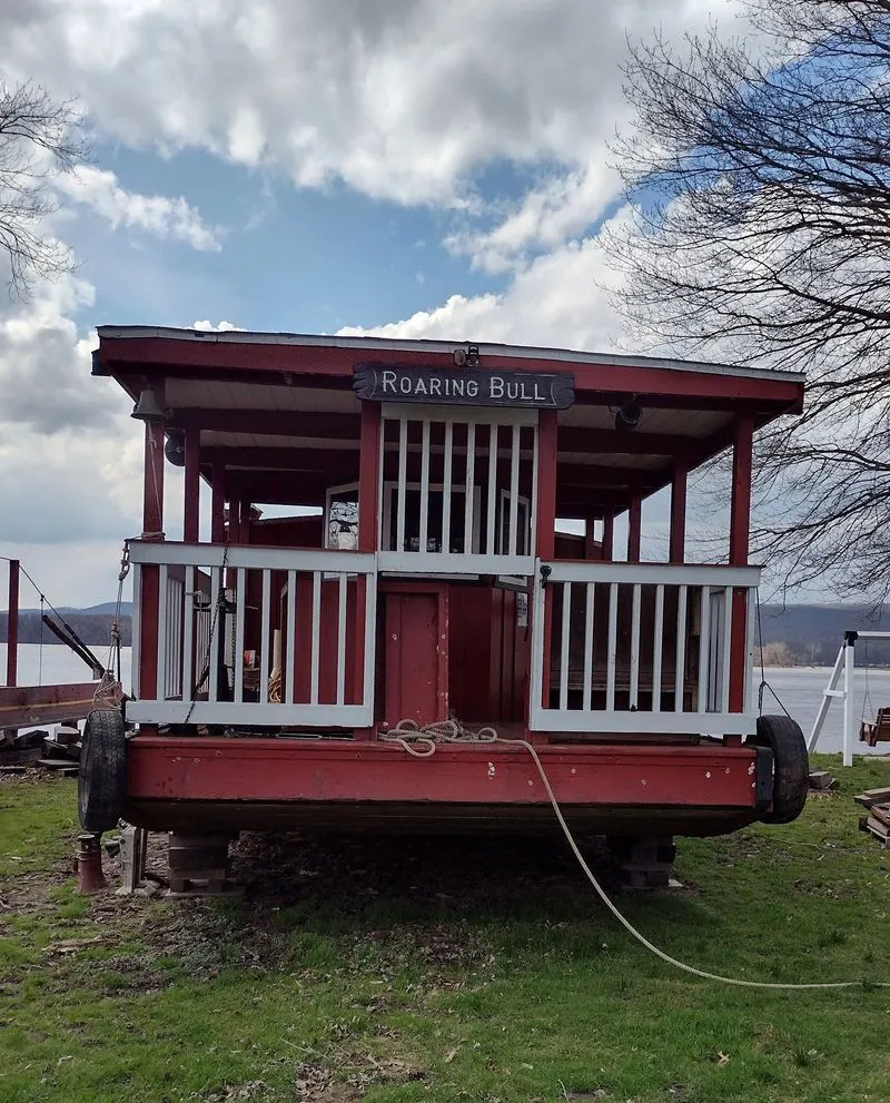 The boats: Falcon and Roaring Bull