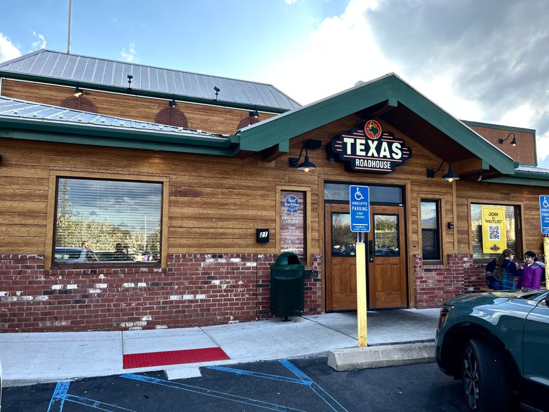 Texas Roadhouse &mdash; multiple locations