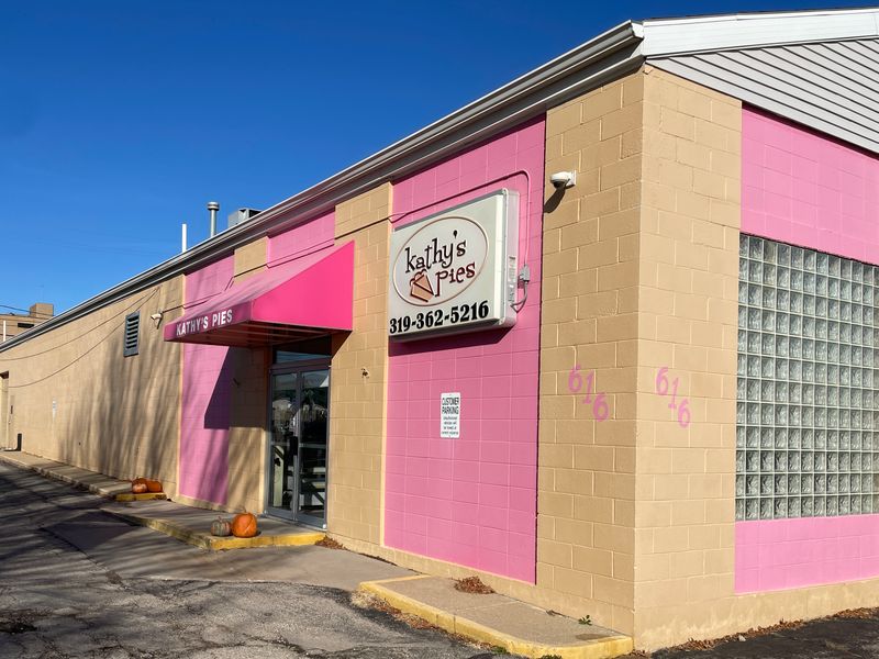 Iowa &ndash; Kathy&rsquo;s Pies & Bakery &ndash; (Cedar Rapids)