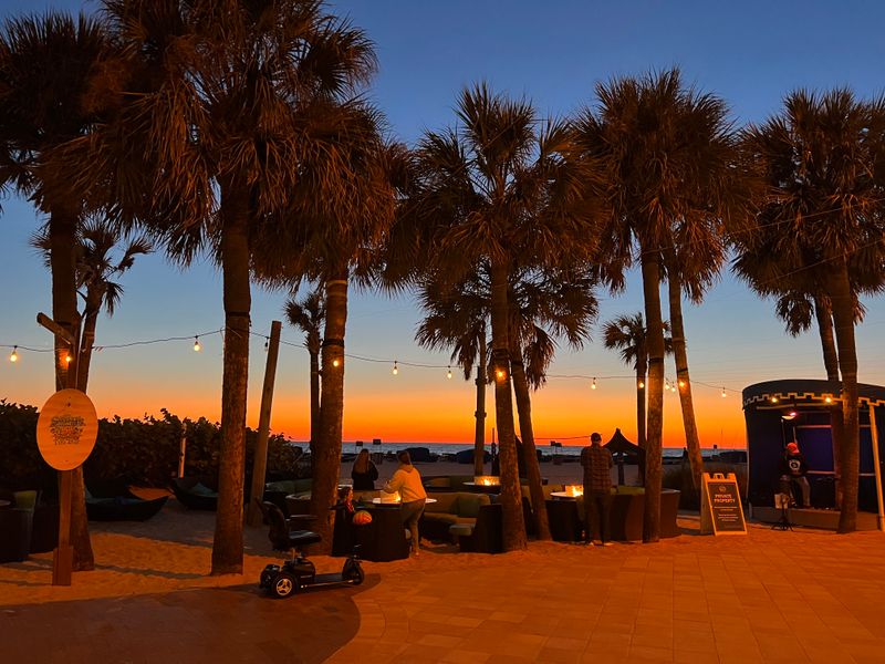 Salty's Beach Lounge &mdash; St. Pete Beach, FL
