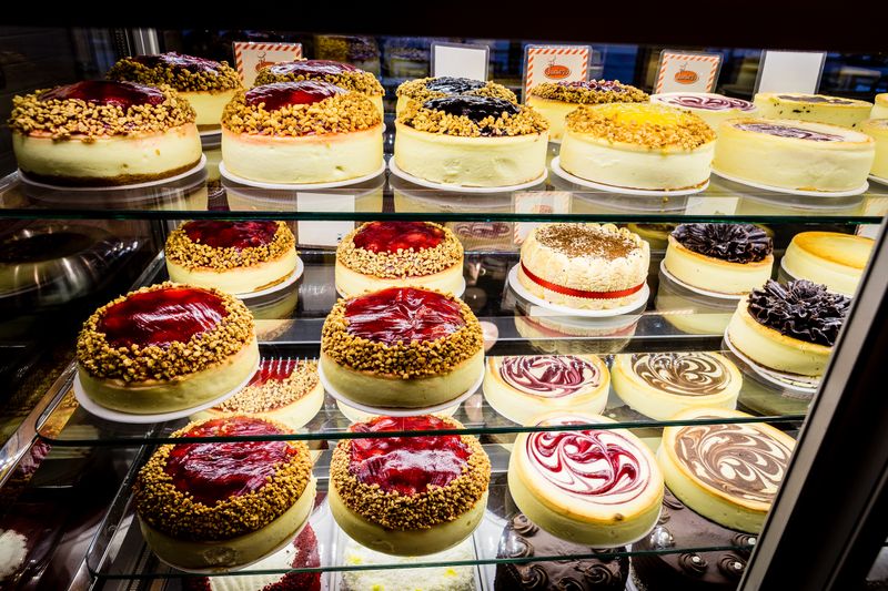 Junior&rsquo;s Restaurant & Bakery (Times Square)