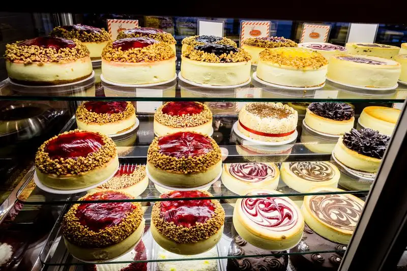 Junior&rsquo;s Restaurant & Bakery (Times Square)