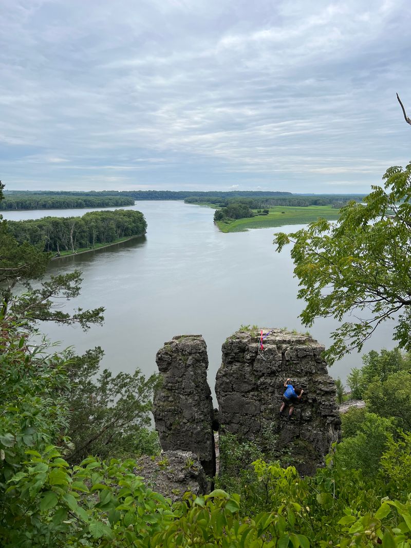 Mississippi Palisades State Park (Savanna)