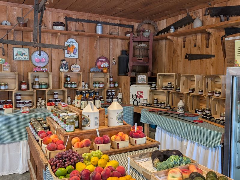 Farm-to-Table Brunch and Market Ramble