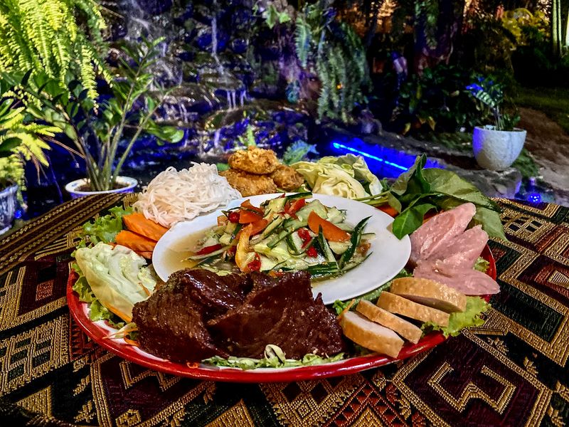 Olay&rsquo;s Thai Lao Cuisine &mdash; Honolulu, Hawaii