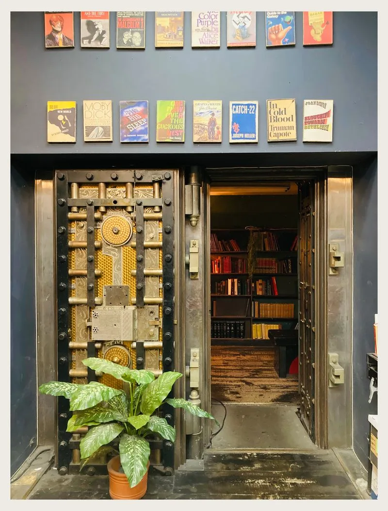 Café and Conversation Corner