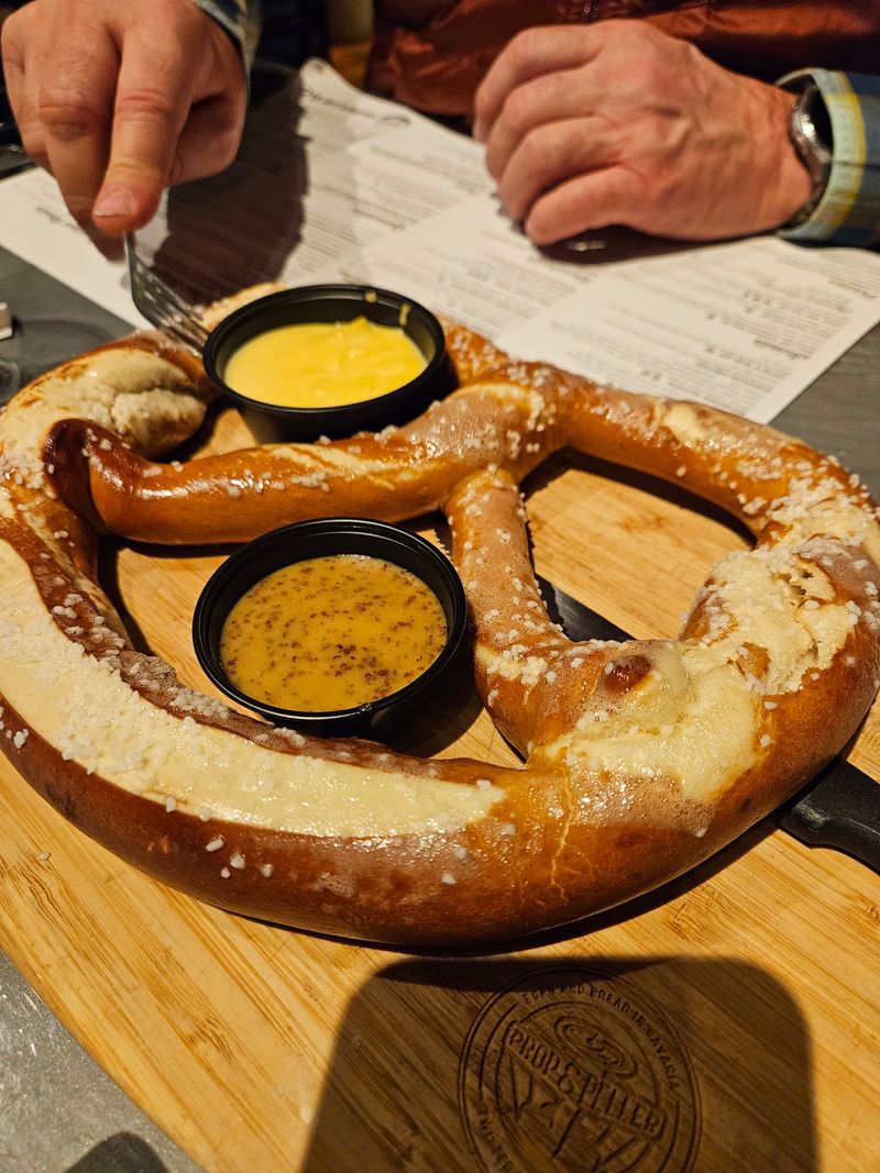 Service Notes: Timing, Freshness, and Friendly Guidance