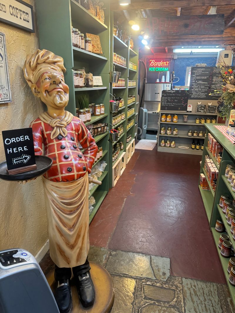 What to drink: coffee, sweet tea, and comforting sips