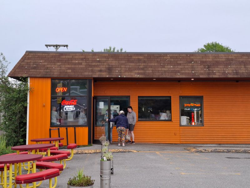 Maine &ndash; Binga's Wingas Yarmouth &ndash; Yarmouth