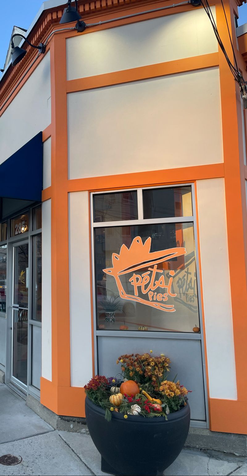 Massachusetts &ndash; Petsi Pies &ndash; (Somerville)