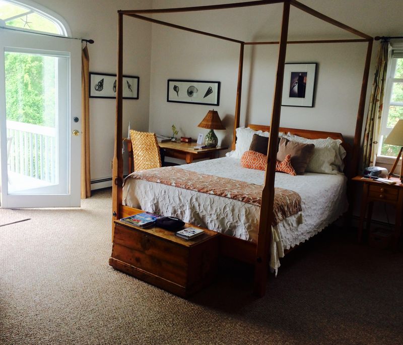 Massachusetts &ndash; High Pointe Inn, West Barnstable, MA