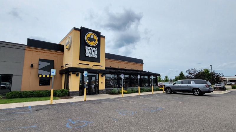 Michigan &ndash; Buffalo Wild Wings &ndash; Multiple Locations