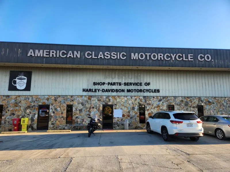 How to plan your visit: hours, parking, and donations