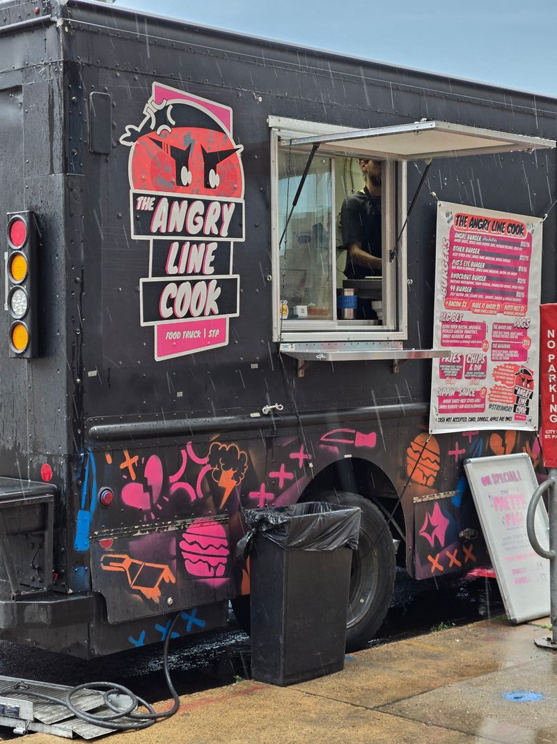 Minnesota &ndash; The Angry Line Cook Food Truck (Saint Paul)