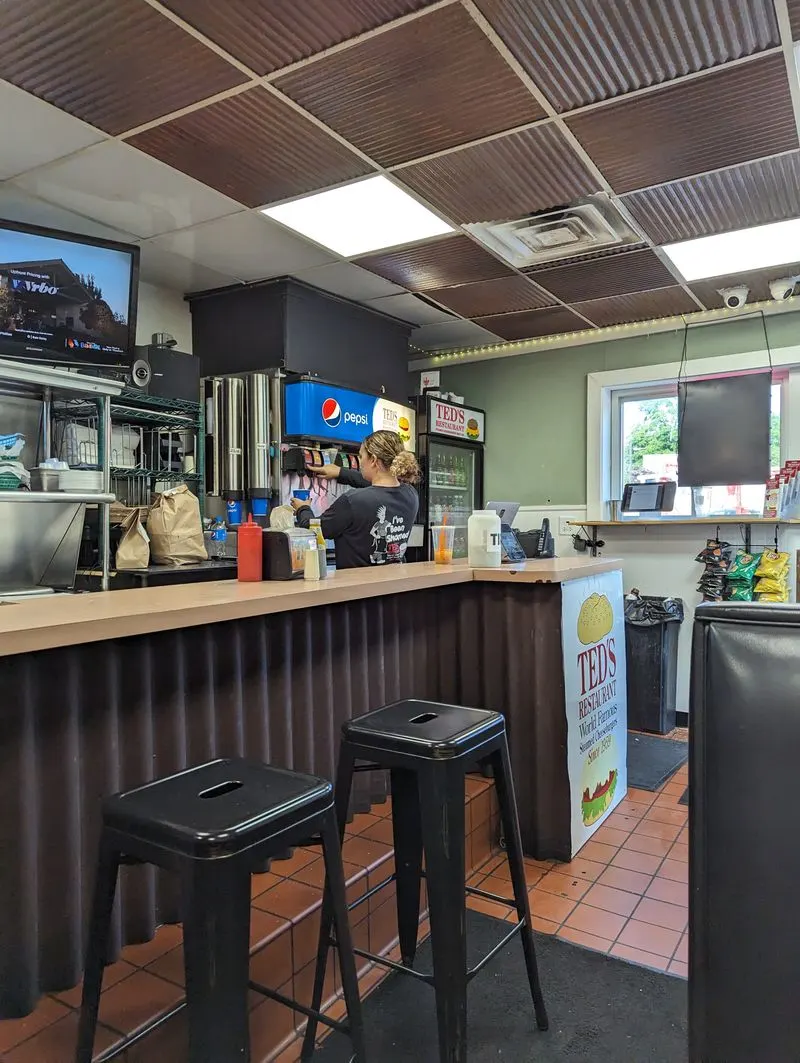 Planning Your Visit: Hours, Parking, and Best Times