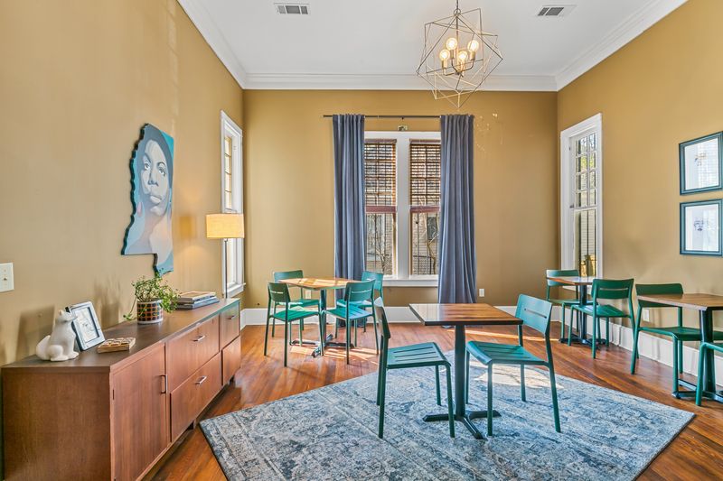 Mississippi &ndash; Urban Foxes &ndash; (Jackson)