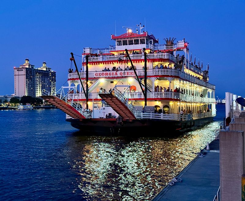 Savannah Riverboat Cruises &ndash; PS Georgia Queen (Savannah Riverboat Cruises)