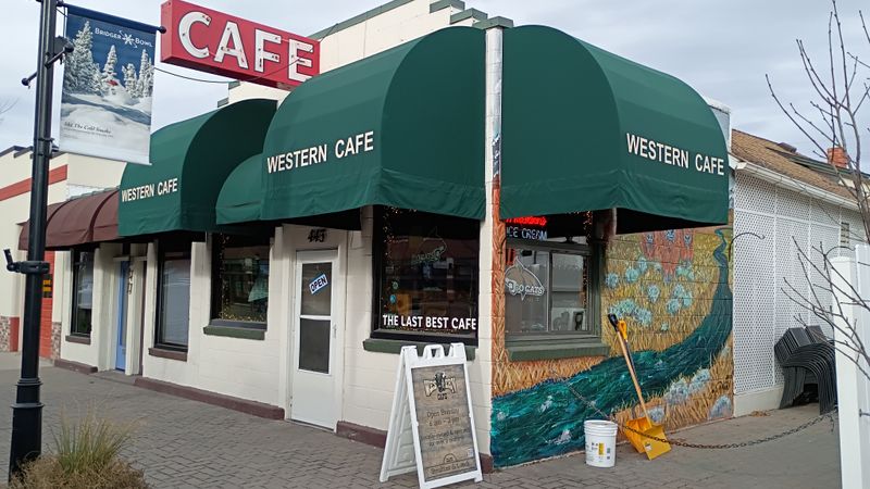 Montana &mdash; The Western Caf&eacute; (Bozeman)