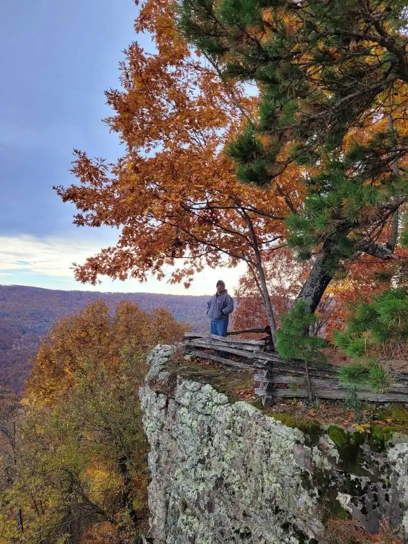 Sunset overlook picnic at Round Top Mountain trailhead meadow