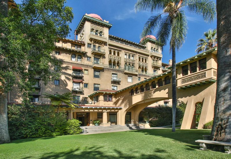 The Castle Green, Pasadena