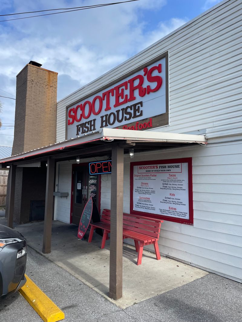 Where to eat near the pier and casual favorites