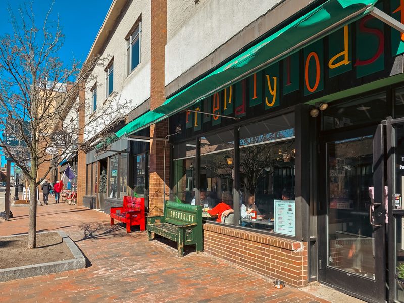 New Hampshire &ndash; The Friendly Toast, Portsmouth