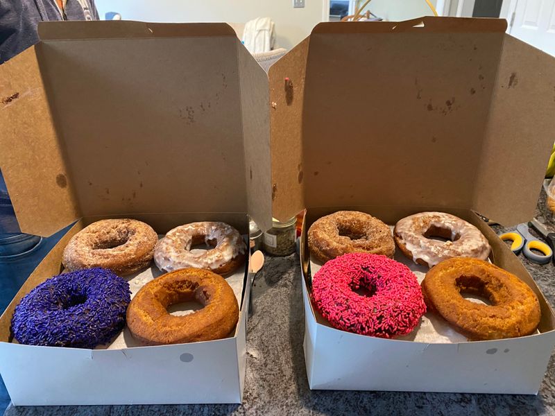 New Hampshire &ndash; Donut Love (North Hampton)