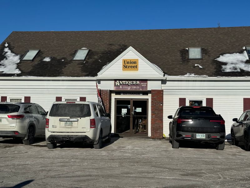 New Hampshire &mdash; Union Street Antiques (Rochester, NH)