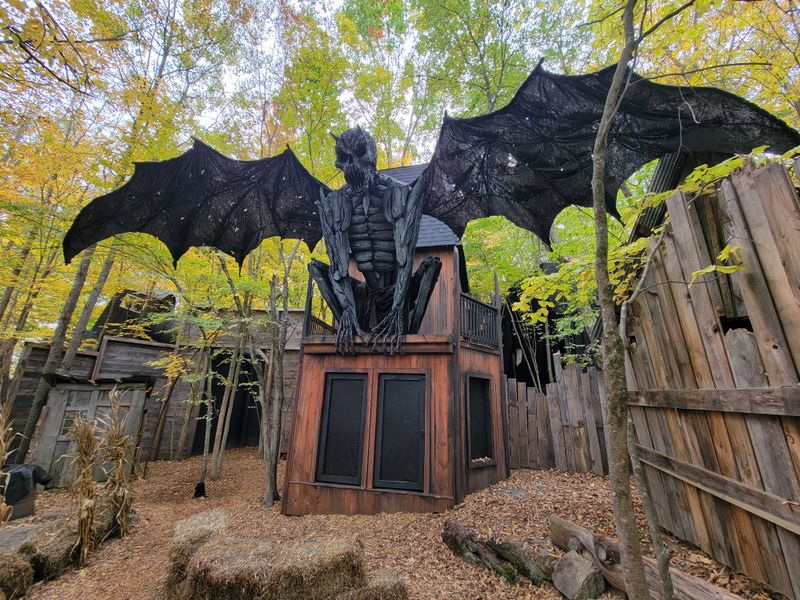 New Hampshire &mdash; Haunted Overload (Lee)