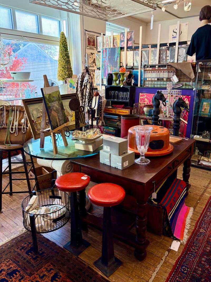 New Jersey &mdash; The People&rsquo;s Store Antiques & Golden Nugget Flea Market (Lambertville, NJ)