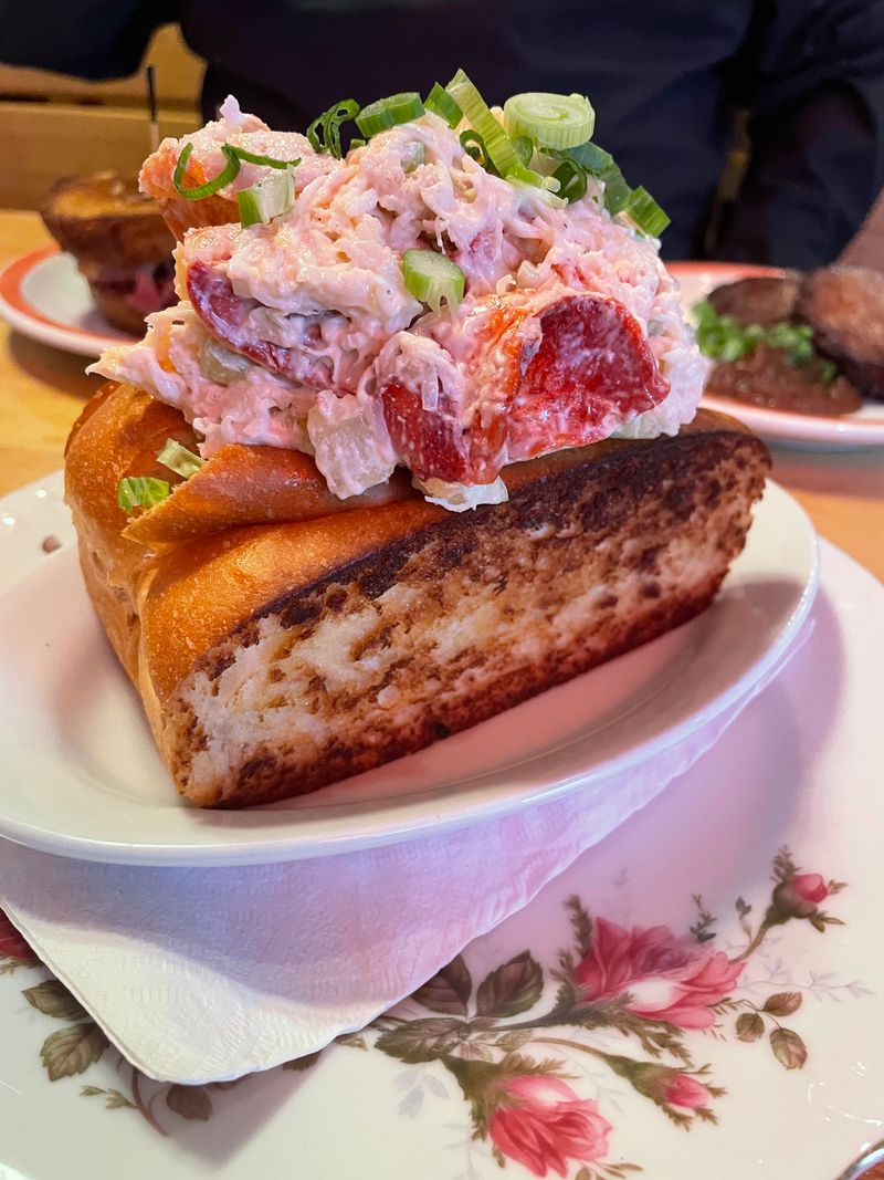 Ohio — The Governor Modern Diner, Milford