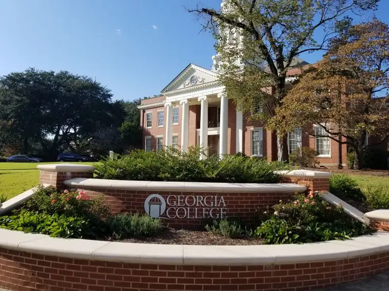 Georgia College campus stroll
