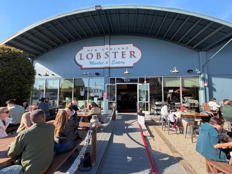 California &ndash; New England Lobster Market & Eatery (Burlingame)