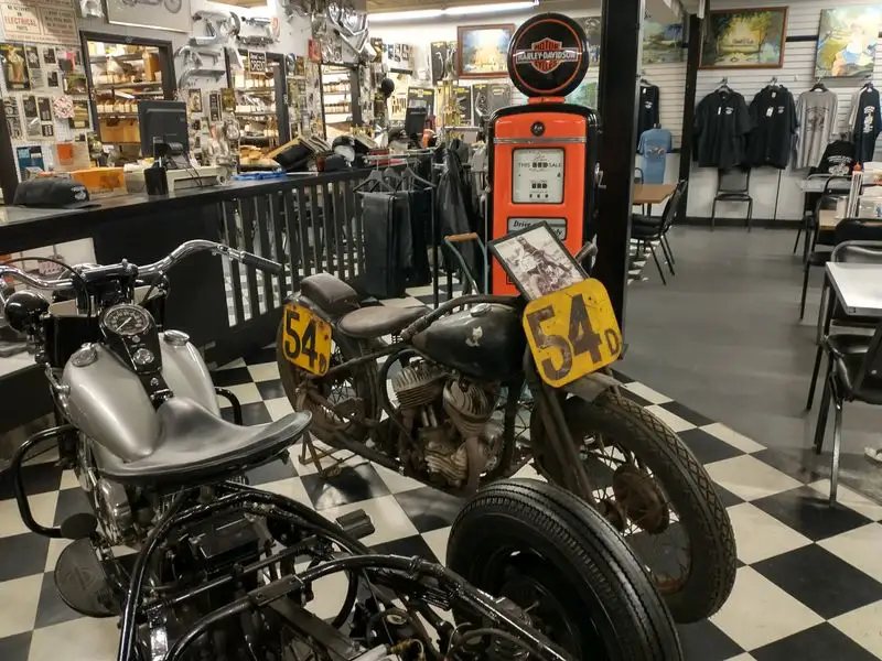 Signature prewar Harleys you should not miss