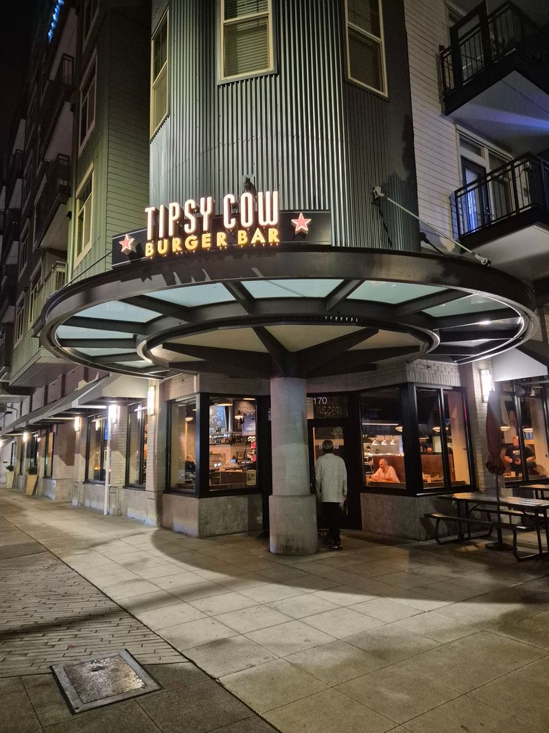 Tipsy Cow (Redmond)