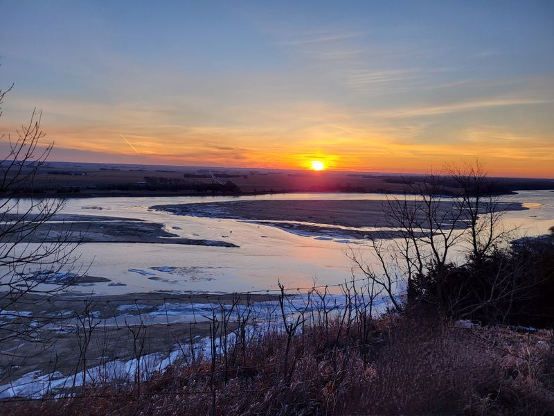 Seasonal Magic: Fall Color and Winter Quiet