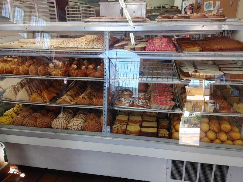 Pasteleria La Favorita — Oakland, CA
