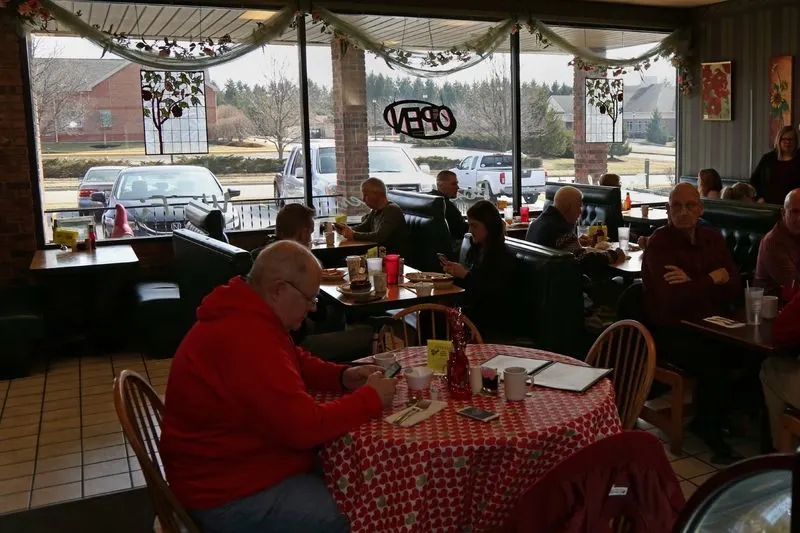 Service, Pace, and Best Times to Visit