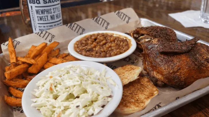 People Cross State Lines in Tennessee Just to Start the Day at This Trusted Breakfast Place