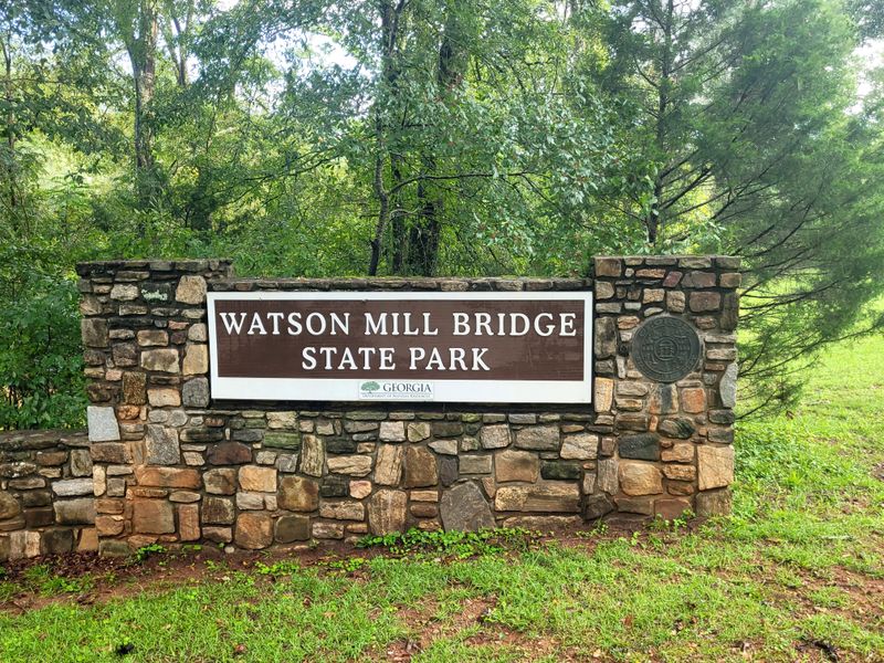 Equestrian adventures for four hooves and two feet